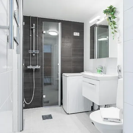 1br Next To Railway Station & Nokia Arena * Tampere