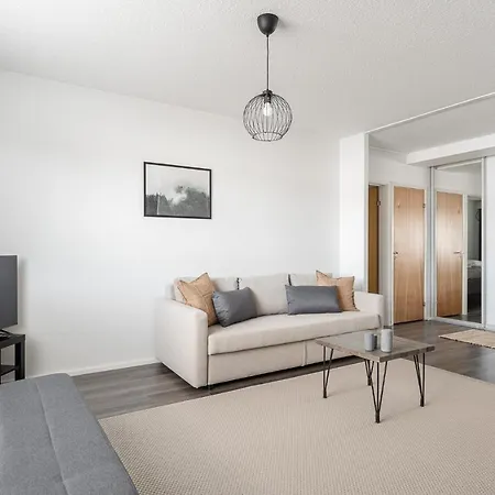 アパート 1br Next To Railway Station & Nokia Arena *