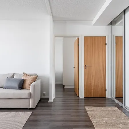 Newly Renovated 1br That Hosts Up To 8 Guests Апартаменты Тампере